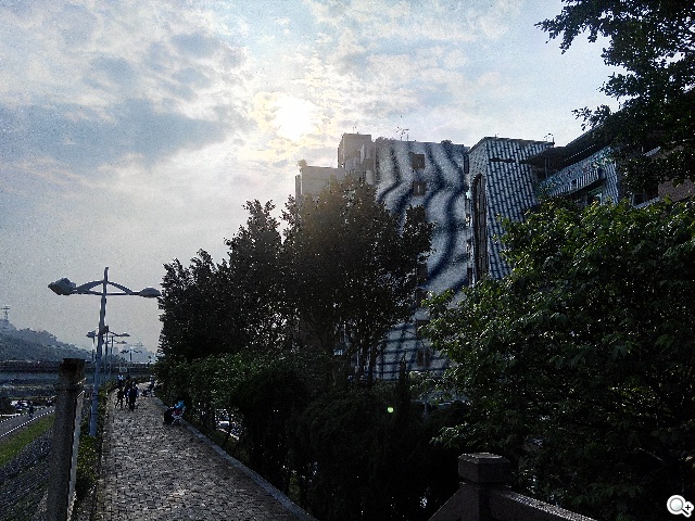 InFocus M320八核雙卡智慧機 5.5吋睛彩視野