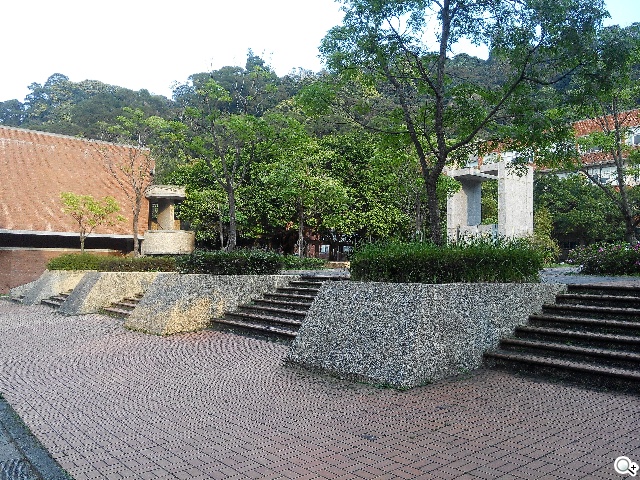 InFocus M320八核雙卡智慧機 5.5吋睛彩視野