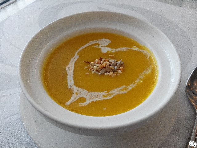 InFocus M320八核雙卡智慧機 5.5吋睛彩視野