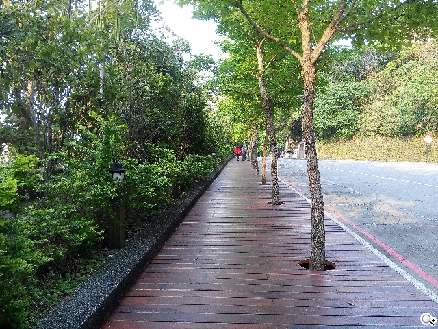 InFocus M320八核雙卡智慧機 5.5吋睛彩視野