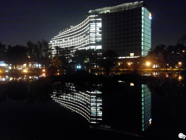 InFocus M320八核雙卡智慧機 5.5吋睛彩視野