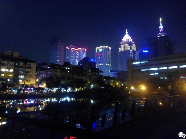 InFocus M320八核雙卡智慧機 5.5吋睛彩視野