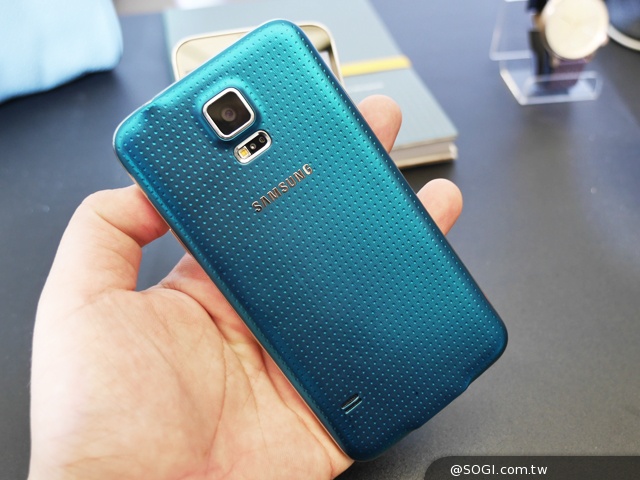 三星S5、Gear 2/Fit售價出爐 早鳥預購即日開跑