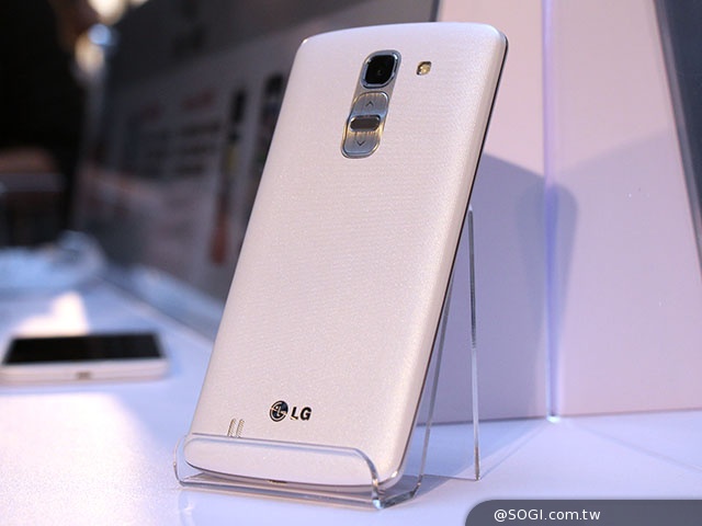 5.9吋旗艦手機LG G Pro 2 搭配中華大省超值推出