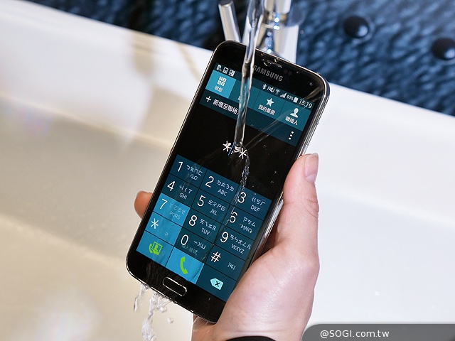 SAMSUNG GALAXY S5實測:外型、效能篇 SAMSUNG GALAXY S5實測:外型、效能篇