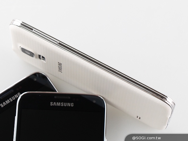 SAMSUNG GALAXY S5實測:外型、效能篇 SAMSUNG GALAXY S5實測:外型、效能篇