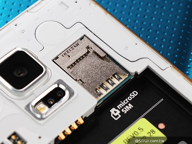 SAMSUNG GALAXY S5實測:外型、效能篇 SAMSUNG GALAXY S5實測:外型、效能篇