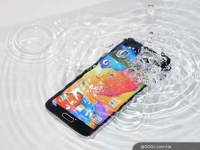 SAMSUNG GALAXY S5實測:外型、效能篇 SAMSUNG GALAXY S5實測:外型、效能篇