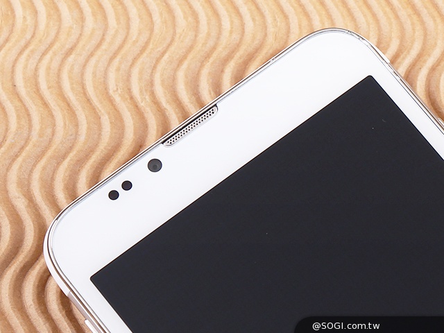 Fareastone Smart 502遠傳達人機 內建多款獨家App Fareastone Smart 502遠傳達人機 內建多款獨家App