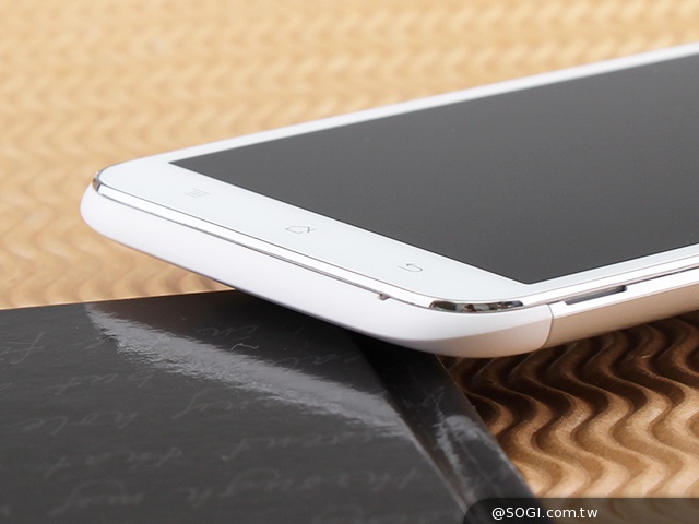 Fareastone Smart 502遠傳達人機 內建多款獨家App Fareastone Smart 502遠傳達人機 內建多款獨家App