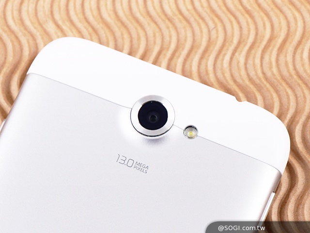 Fareastone Smart 502遠傳達人機 內建多款獨家App Fareastone Smart 502遠傳達人機 內建多款獨家App