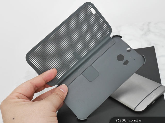 HTC One(M8)紐約搶先測：外型與功能解析