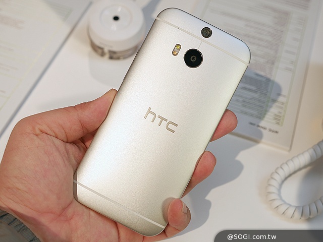 HTC One(M8)紐約搶先測：外型與功能解析