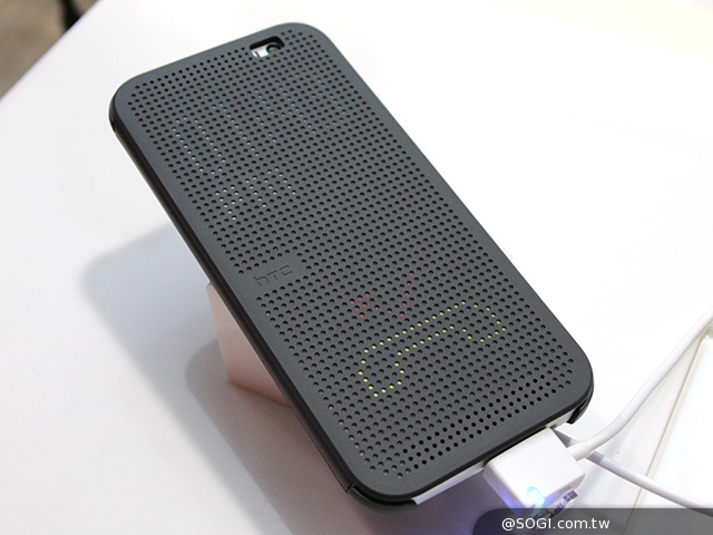 HTC One（M8）台灣開賣 4/30前購機送Dot View保護套