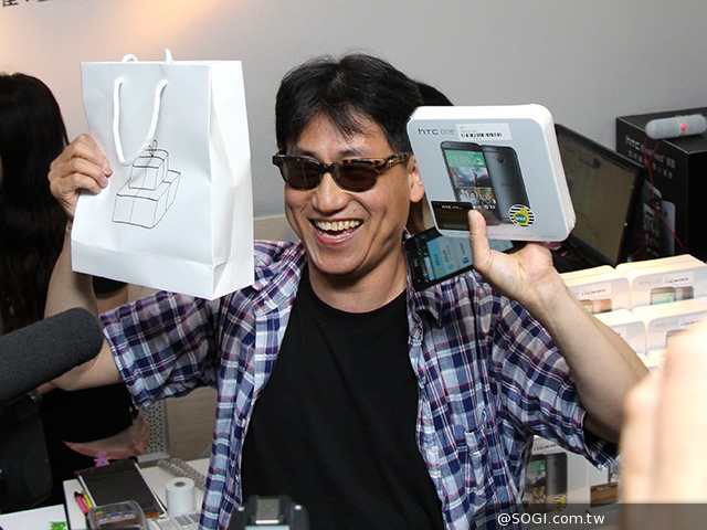 HTC One（M8）台灣開賣 4/30前購機送Dot View保護套