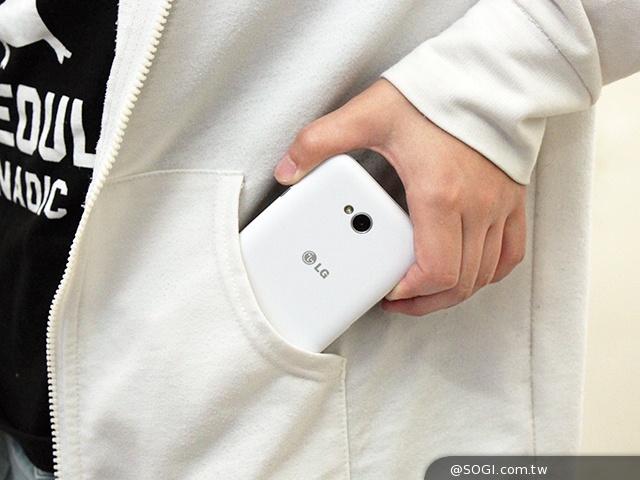 LG L70平價4.5吋智慧機 網羅輕敲解鎖等豐富應用 LG L70平價4.5吋智慧機 網羅輕敲解鎖等豐富應用