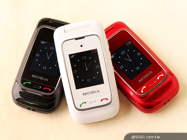 雙螢幕雙卡摺疊機MOBIA M200 具超級助聽功能