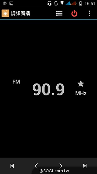 13MP旋轉鏡頭八核雙卡手機G-PLUS E7 mini詳測