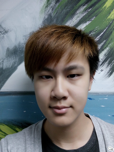 13MP旋轉鏡頭八核雙卡手機G-PLUS E7 mini詳測