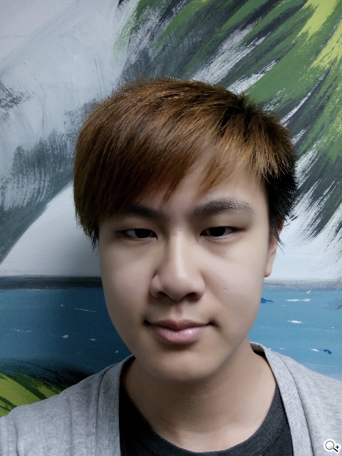 13MP旋轉鏡頭八核雙卡手機G-PLUS E7 mini詳測