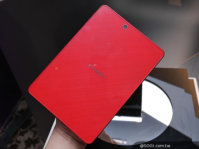 應宏發表INHON Famorr法莫雙鏡面平板 定價4490起