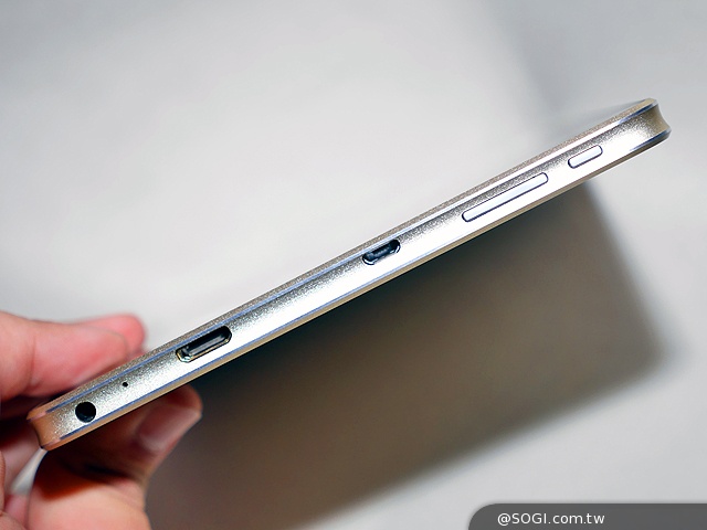 應宏發表INHON Famorr法莫雙鏡面平板 定價4490起