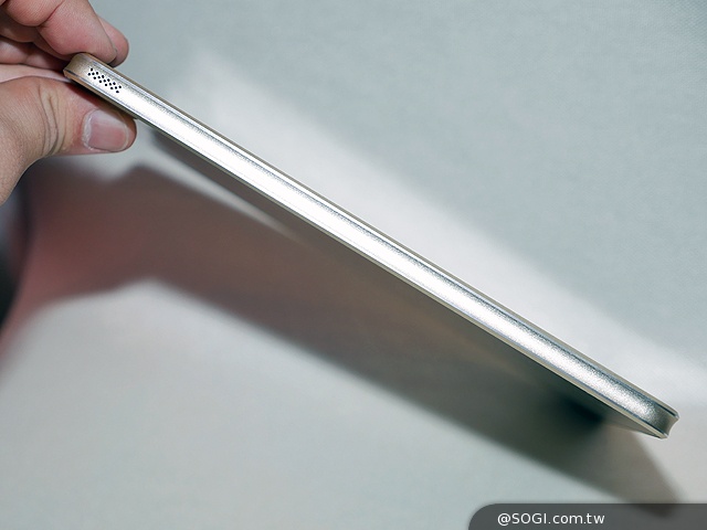 應宏發表INHON Famorr法莫雙鏡面平板 定價4490起