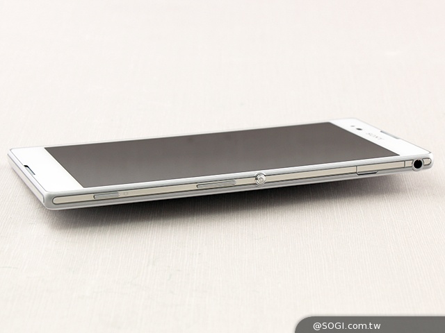 索尼6吋中階LTE智慧機Xperia T2 Ultra實測