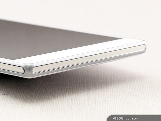 索尼6吋中階LTE智慧機Xperia T2 Ultra實測
