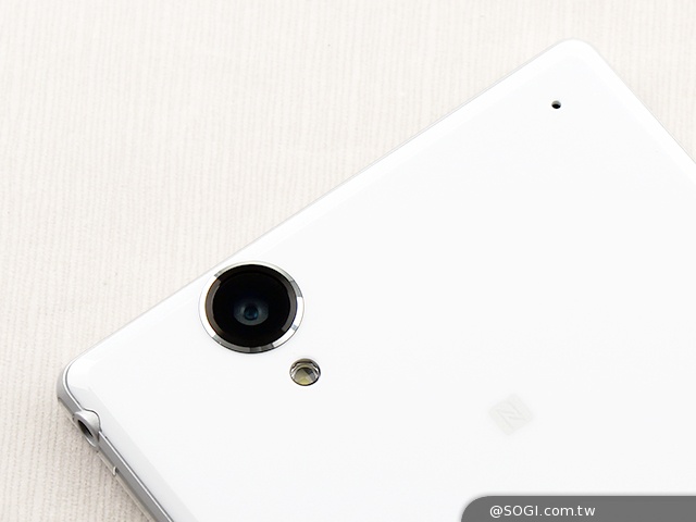 索尼6吋中階LTE智慧機Xperia T2 Ultra實測