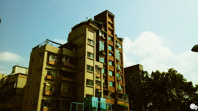 索尼6吋中階LTE智慧機Xperia T2 Ultra實測