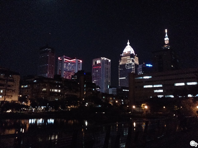 索尼6吋中階LTE智慧機Xperia T2 Ultra實測