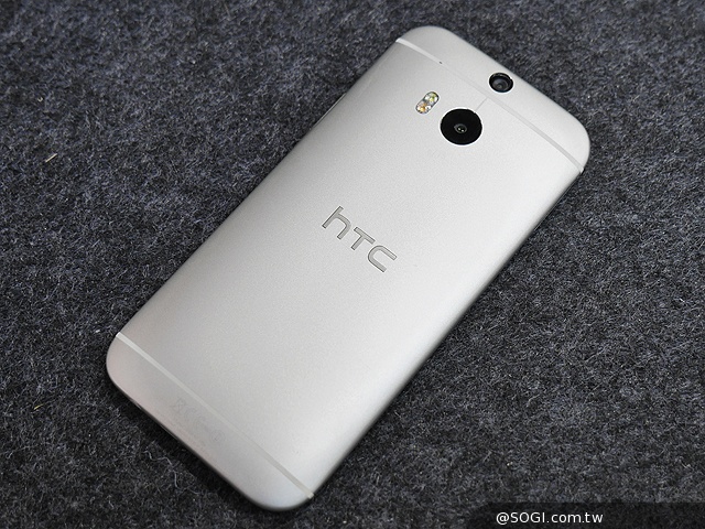 HTC One（M8）月光銀開賣 大量實機圖賞【春電展2014】