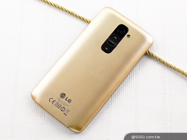 LG G3金色版盒裝傳曝光 新機將採極窄邊框設計