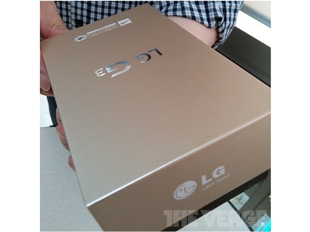 LG G3金色版盒裝傳曝光 新機將採極窄邊框設計