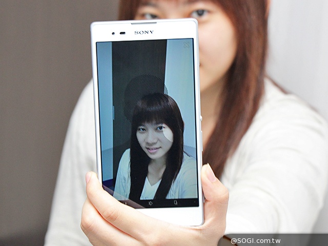 索尼6吋中階LTE智慧機Xperia T2 Ultra實測
