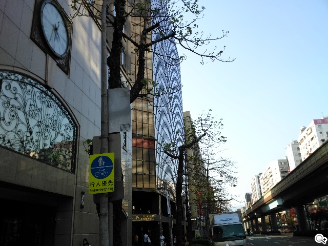 索尼6吋中階LTE智慧機Xperia T2 Ultra實測