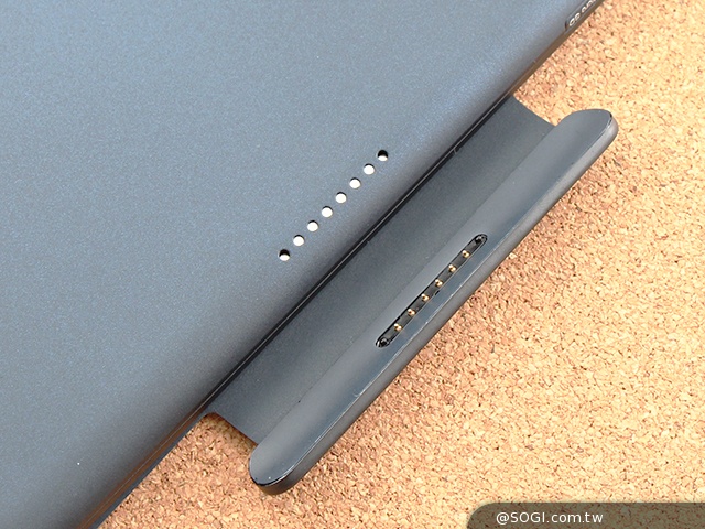 阿爾卡特6吋巨屏手機OneTouch Hero 多樣配件不同體驗