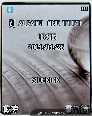 阿爾卡特6吋巨屏手機OneTouch Hero 多樣配件不同體驗