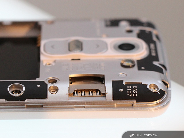 4.7吋迷你G2手機LG G2 mini 中華獨賣 單機8990