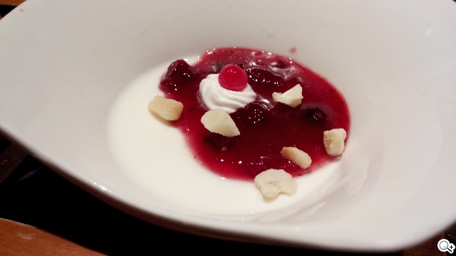 阿爾卡特6吋巨屏手機OneTouch Hero 多樣配件不同體驗