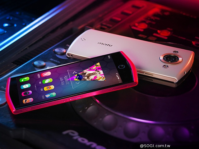 自拍專用美圖手機Meitu 2發表 支援影片美顏功能