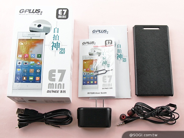 13MP旋轉鏡頭八核雙卡手機G-PLUS E7 mini詳測