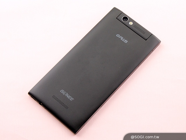 13MP旋轉鏡頭八核雙卡手機G-PLUS E7 mini詳測