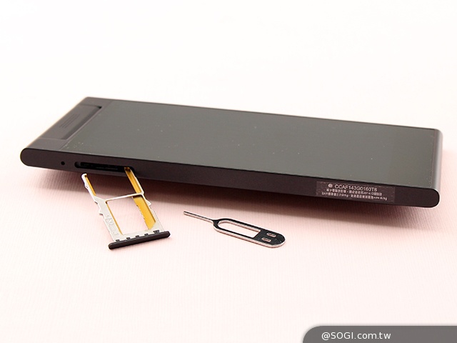 13MP旋轉鏡頭八核雙卡手機G-PLUS E7 mini詳測