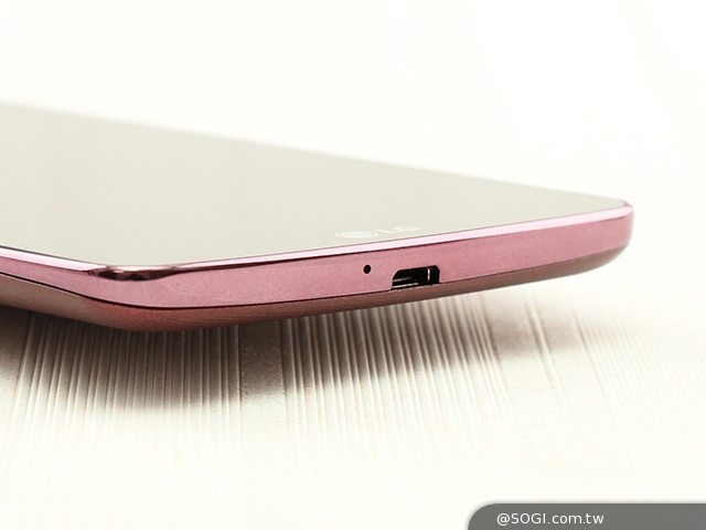 LG G Pro 2冰晶紅新色賞析 突顯低調沉穩感