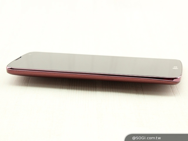 LG G Pro 2冰晶紅新色賞析 突顯低調沉穩感