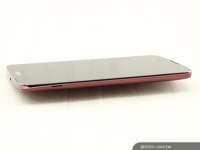 LG G Pro 2冰晶紅新色賞析 突顯低調沉穩感