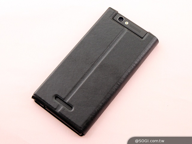 13MP旋轉鏡頭八核雙卡手機G-PLUS E7 mini詳測