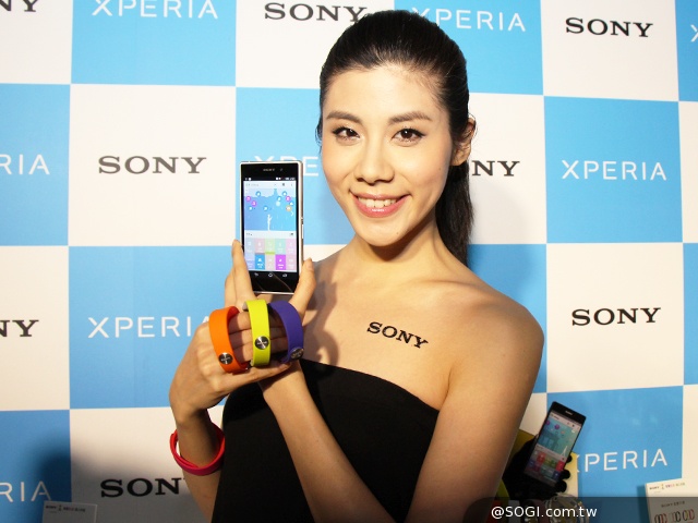 索尼SmartBand SWR10定價3990 首購送多彩腕帶